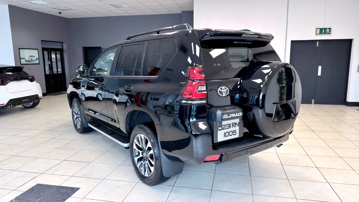 Toyota Land Cruiser Estate, Diesel, 2023, Black