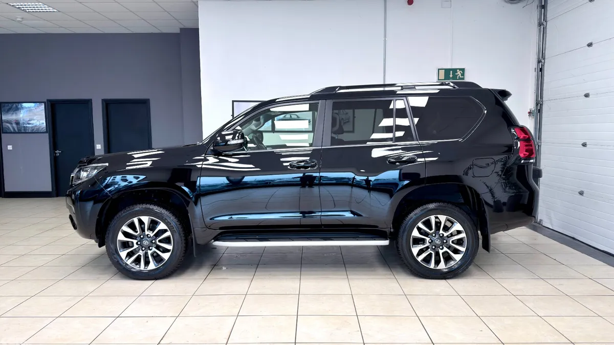 Toyota Land Cruiser Estate, Diesel, 2023, Black