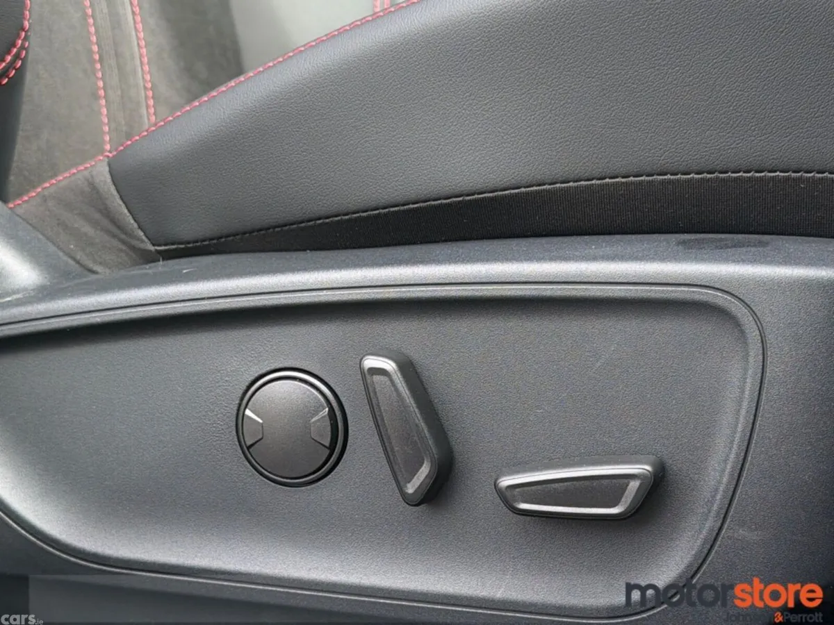Ford Kuga SUV, Petrol Plug-in Hybrid, 2027, 