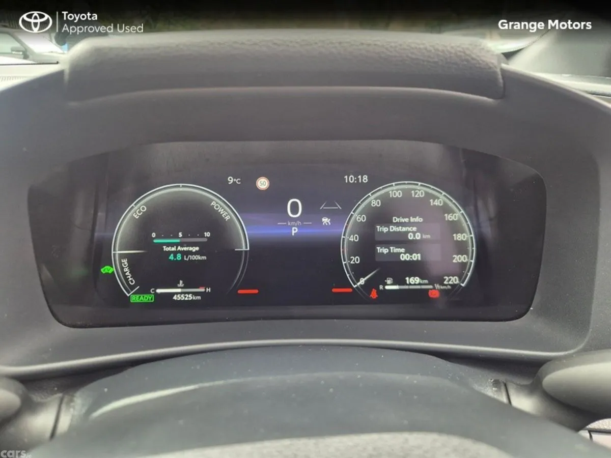 Toyota C-HR SUV, Petrol Hybrid, 2024, Silver