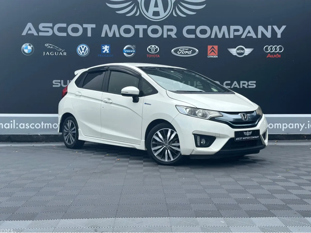 Honda Fit Hatchback, Petrol Hybrid, 2014, White