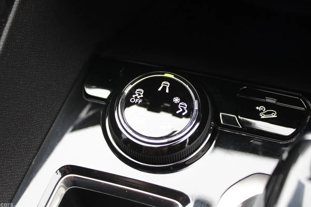 Peugeot 3008 SUV, Diesel, 2019, White