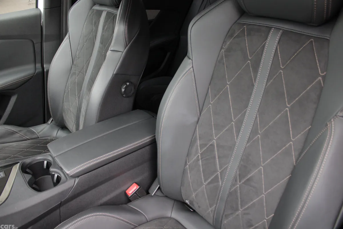 Peugeot 3008 SUV, Diesel, 2019, White