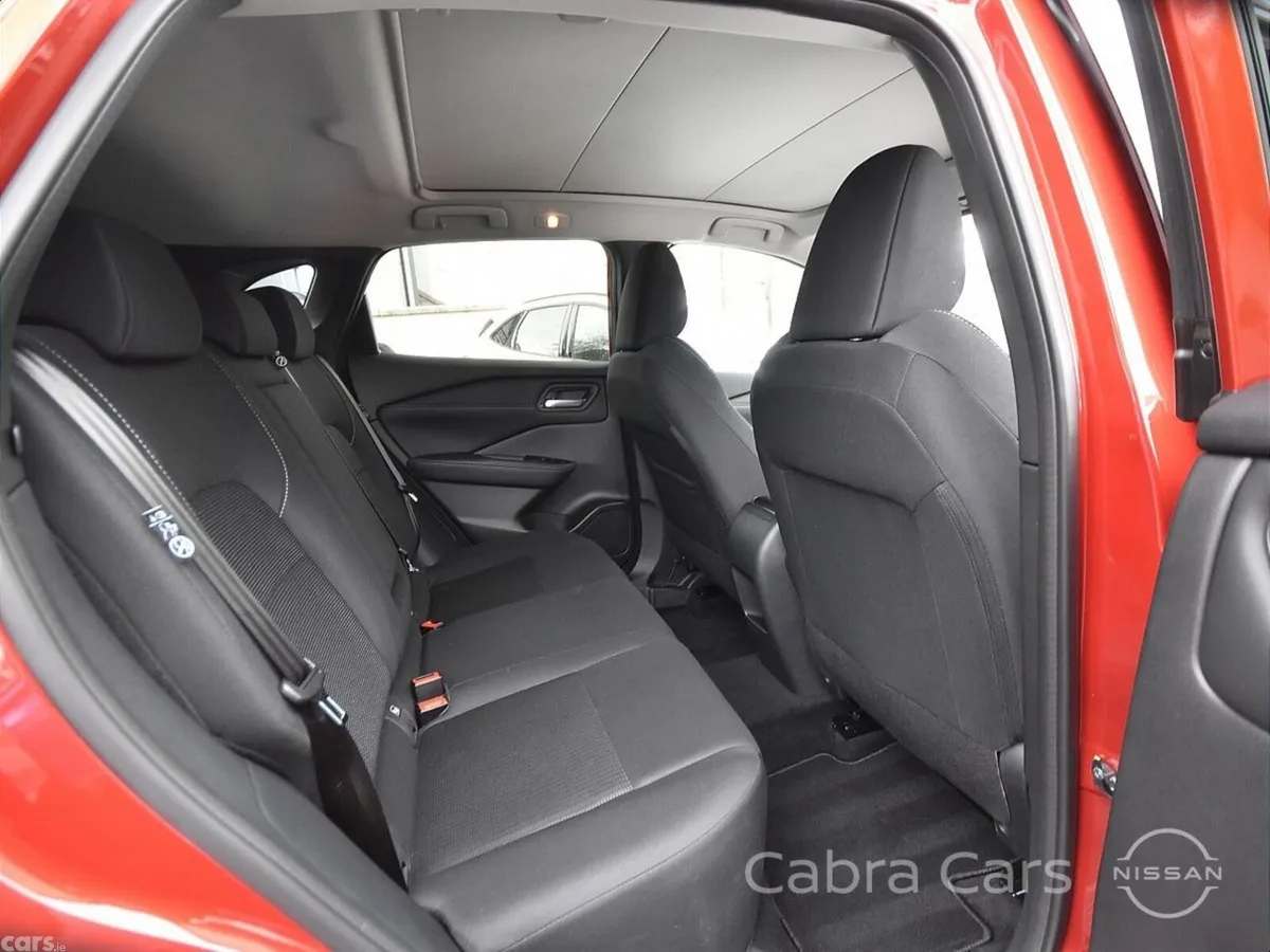 Nissan Qashqai MPV, Petrol, 2024, Red