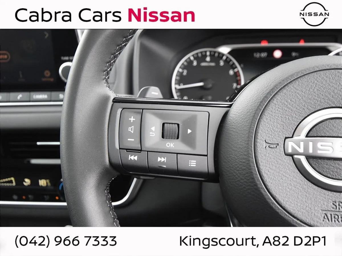 Nissan Qashqai MPV, Petrol, 2024, Red