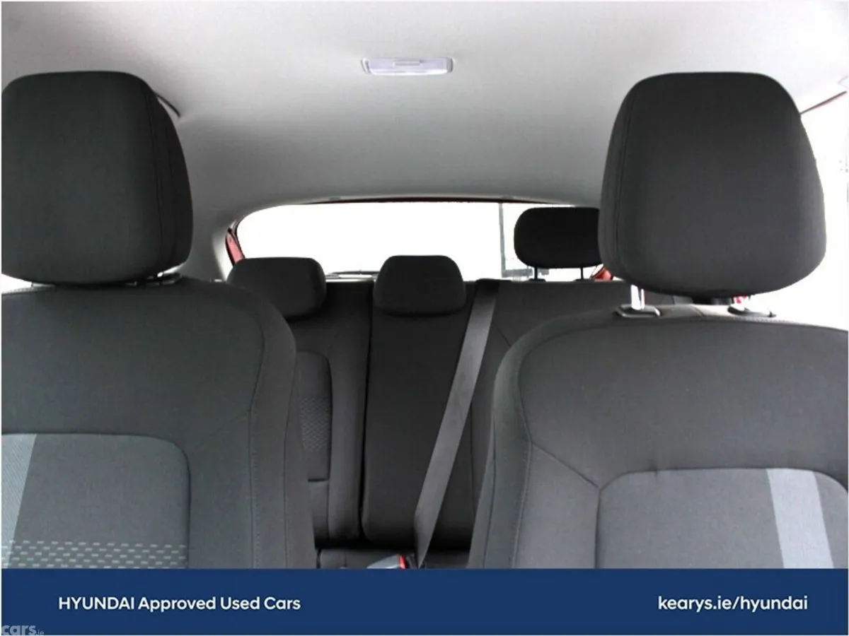 Hyundai i20 Hatchback, Petrol, 2024, Black