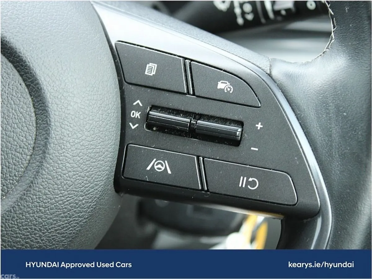 Hyundai i20 Hatchback, Petrol, 2024, Black