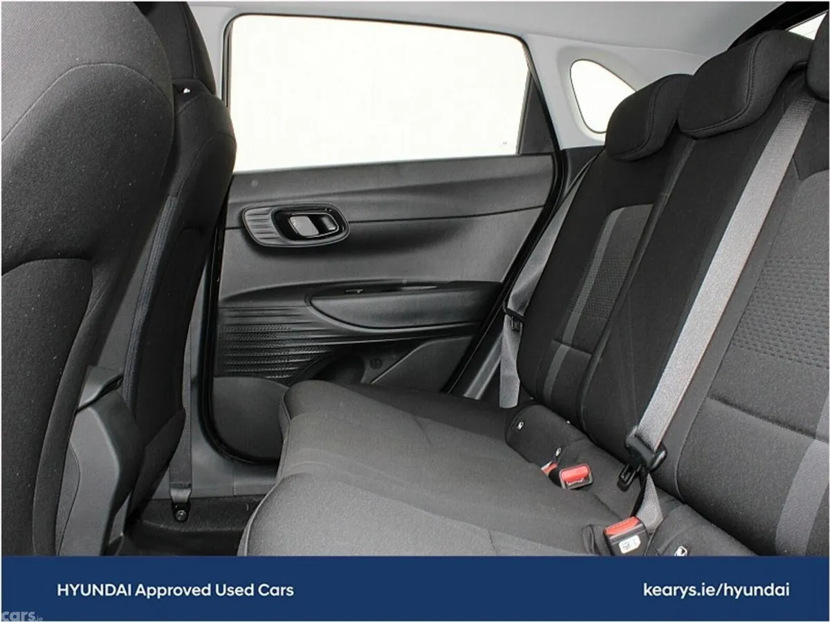 Hyundai i20 Hatchback, Petrol, 2024, Black