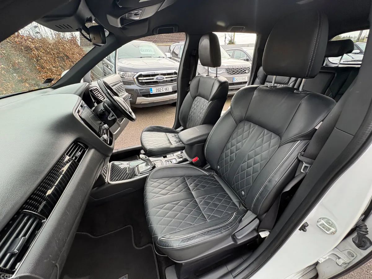 Mitsubishi Outlander SUV, Petrol Plug-in Hybrid, 2021, White