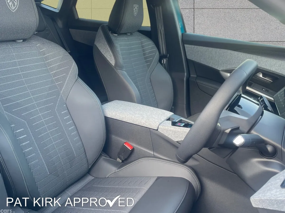 Peugeot 3008 Estate, Petrol, 2026, Blue