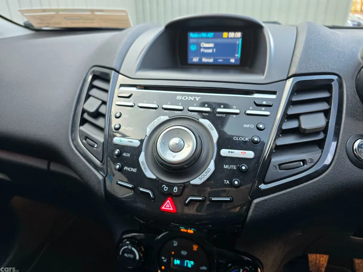 Ford Fiesta Hatchback, Petrol, 2014, Silver