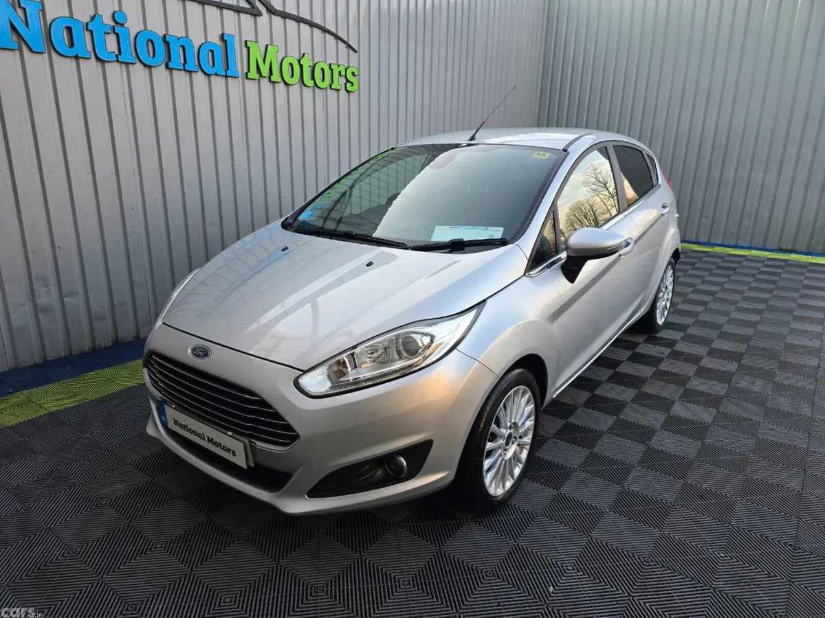 Ford Fiesta Hatchback, Petrol, 2014, Silver