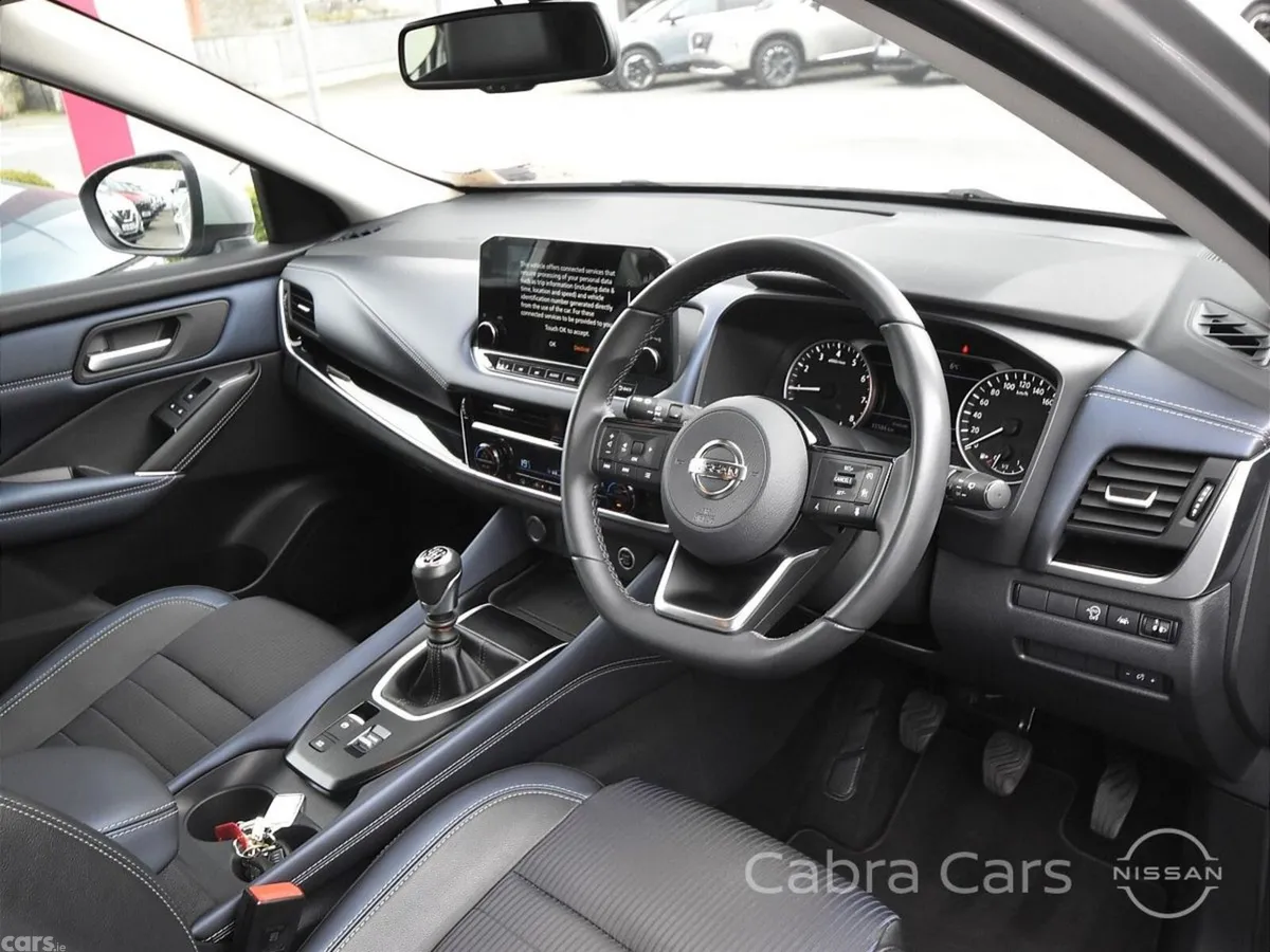 Nissan Qashqai MPV, Petrol, 2022, Grey