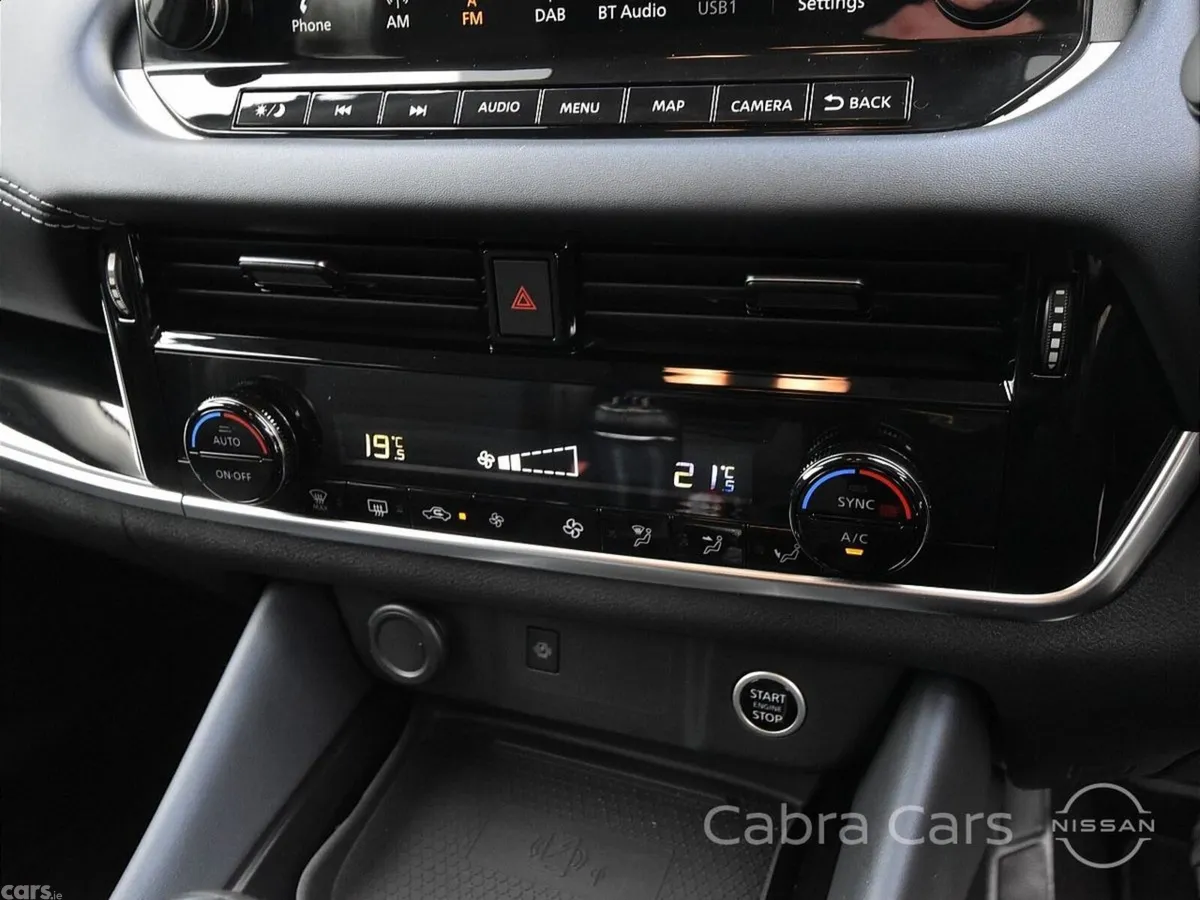 Nissan Qashqai MPV, Petrol, 2022, Grey