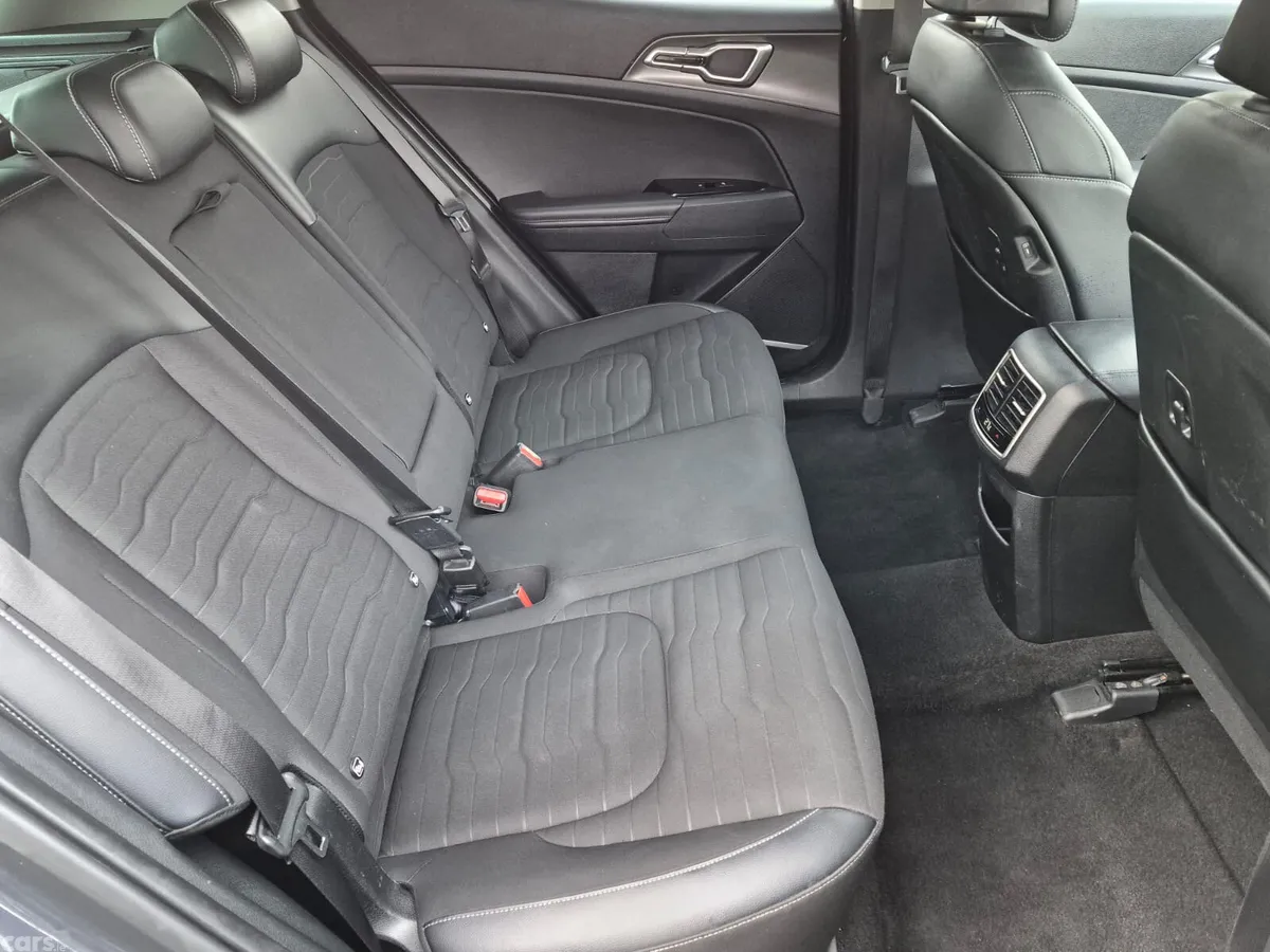 Kia Sportage SUV, Petrol Plug-in Hybrid, 2023, Grey