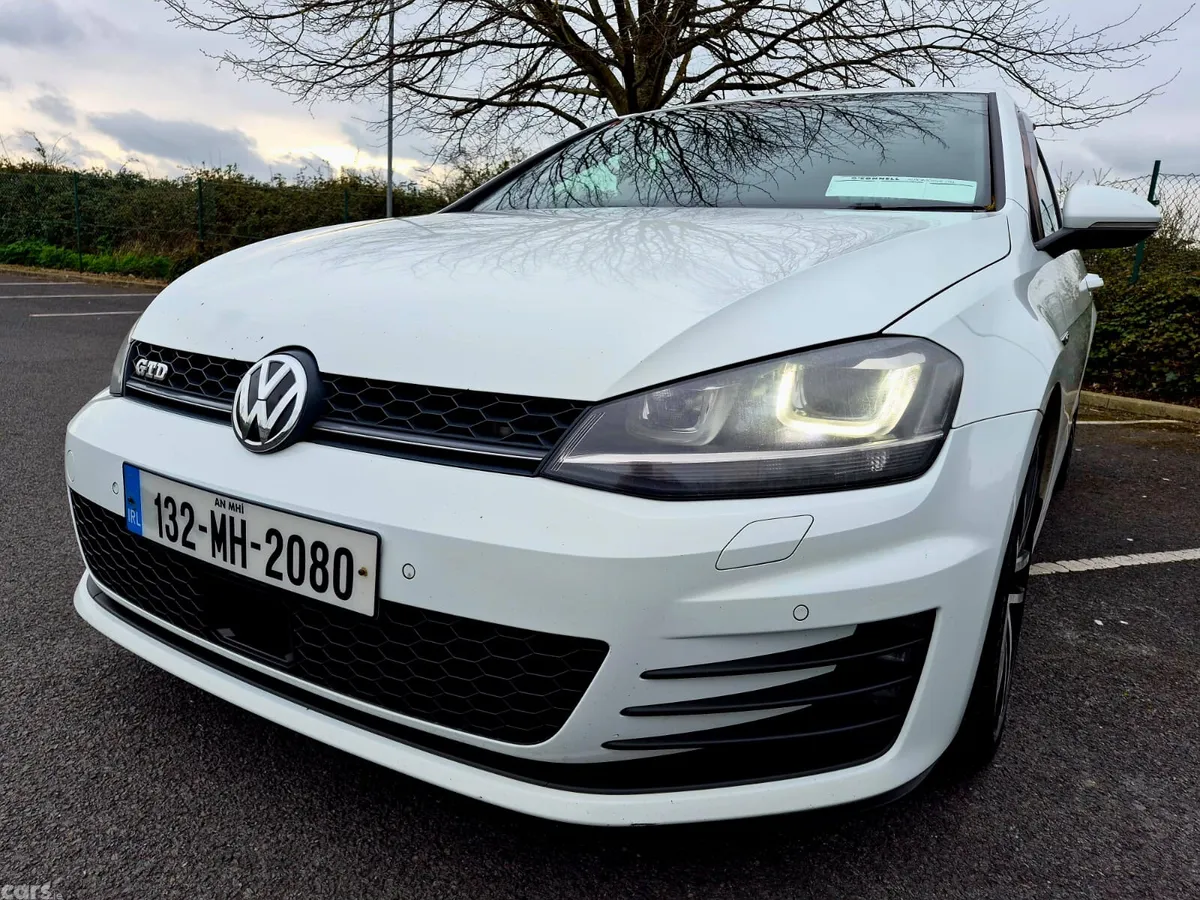 Volkswagen Golf Hatchback, Diesel, 2013, White
