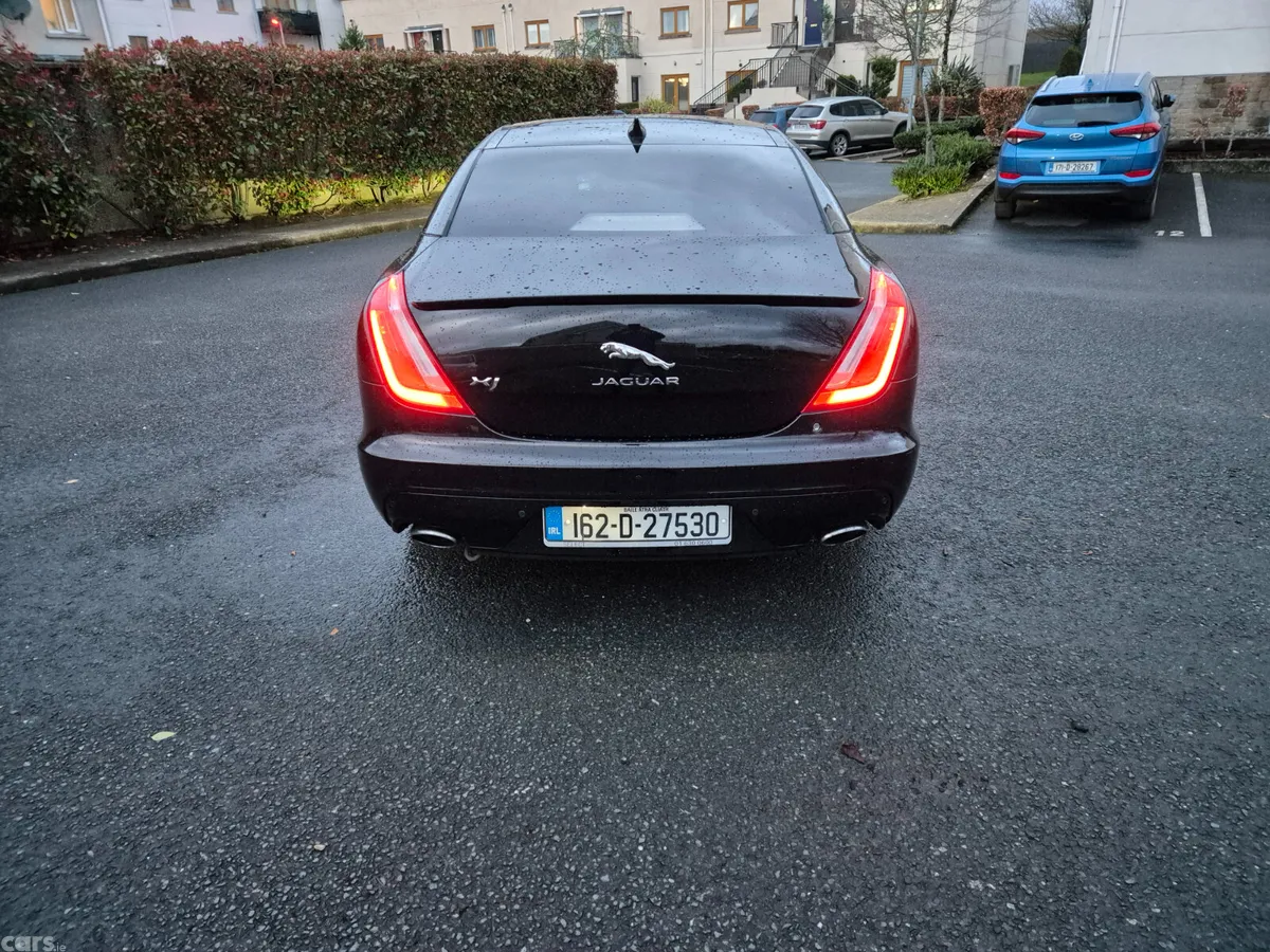 Jaguar XJ Saloon, Diesel, 2016, Black