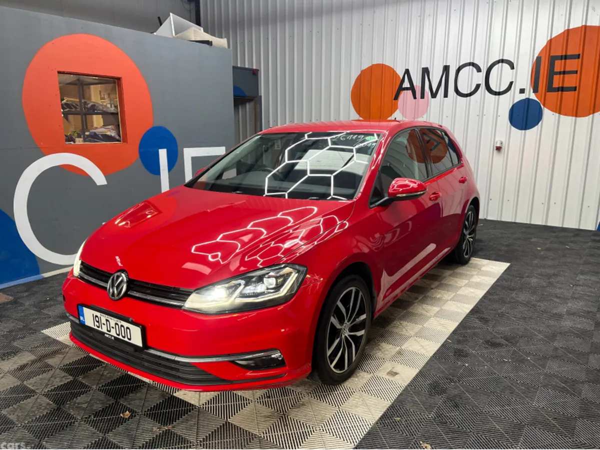Volkswagen Golf Hatchback, Petrol, 2019, Red