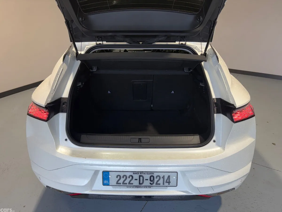 DS Automobiles DS 4 Saloon, Diesel, 2022, White