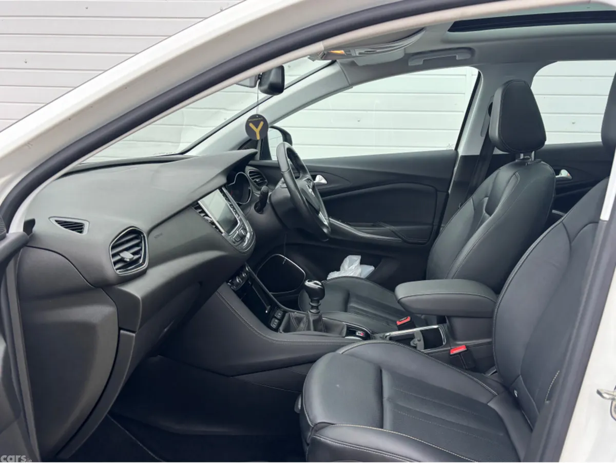 Opel Grandland X MPV, Petrol, 2021, White