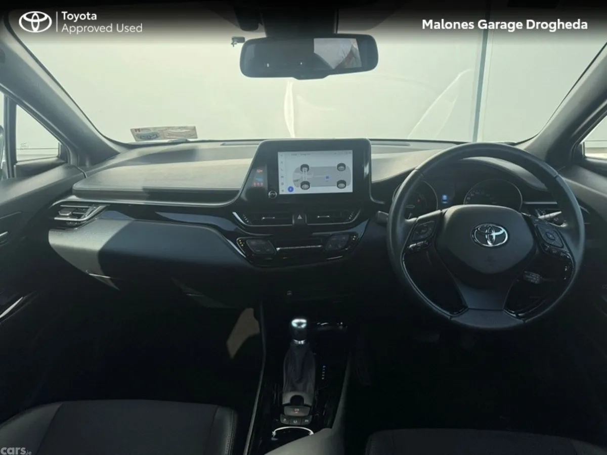 Toyota C-HR SUV, Petrol Hybrid, 2023, White