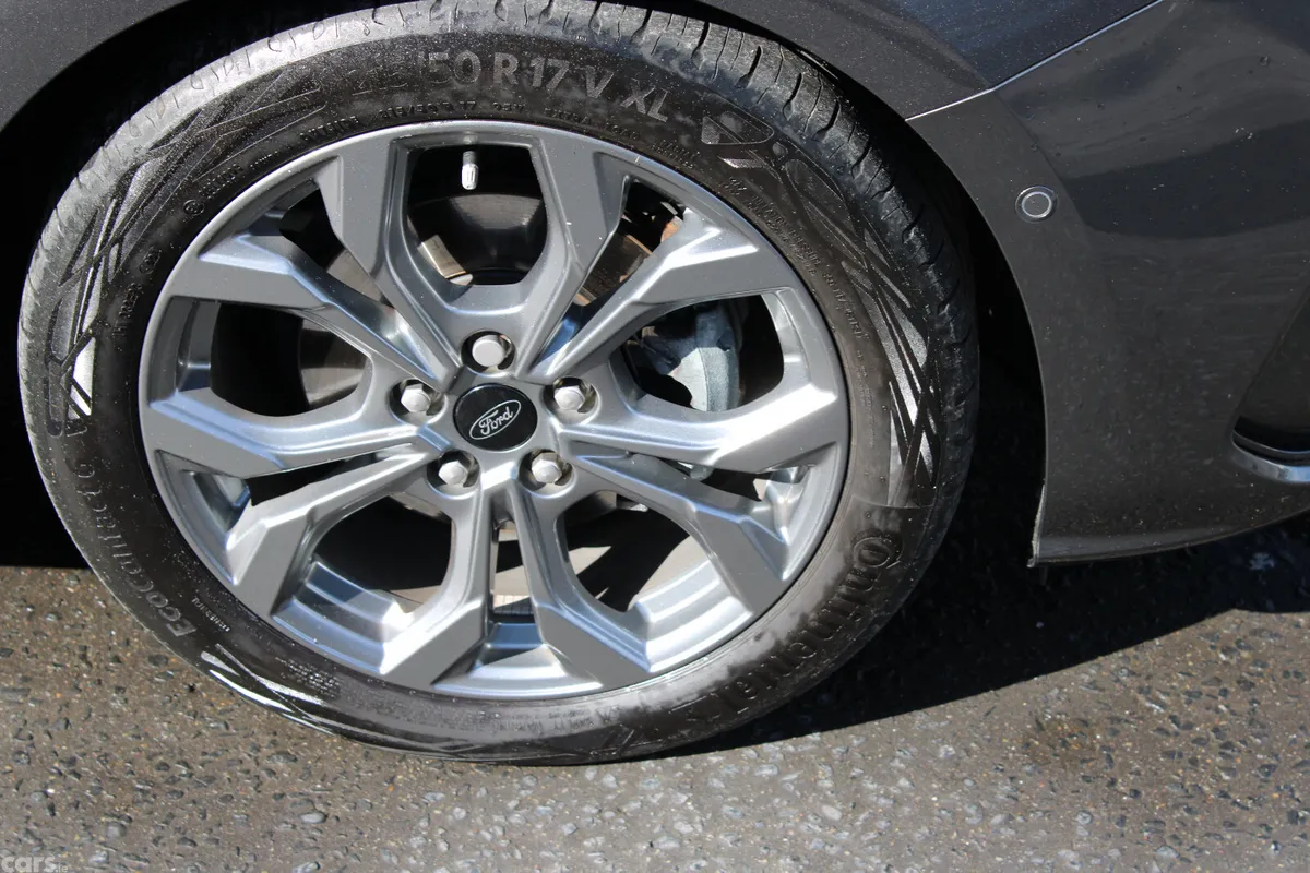Ford Focus Hatchback, Diesel, 2024, Grey