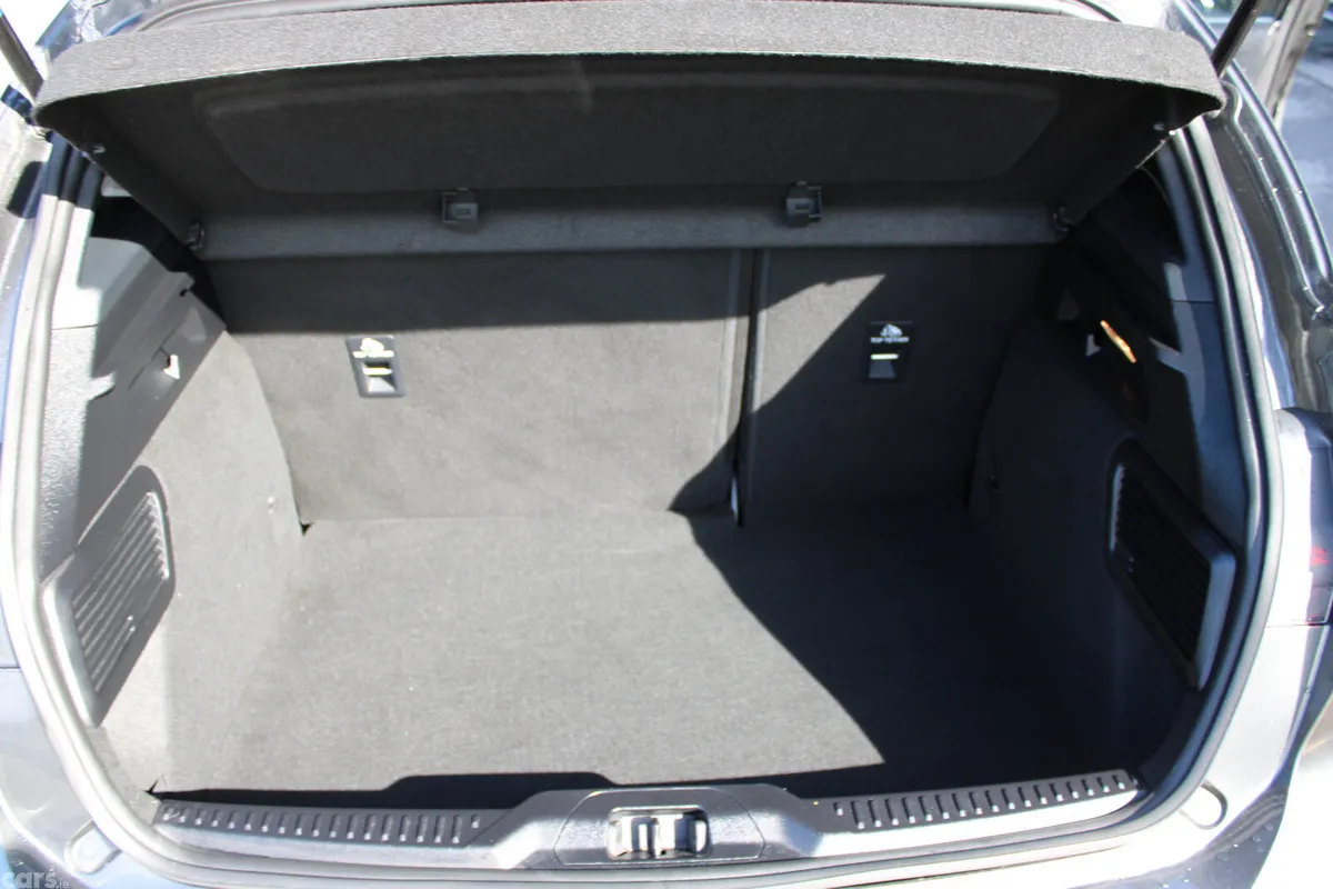 Ford Focus Hatchback, Diesel, 2024, Grey