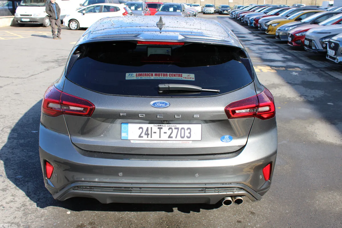 Ford Focus Hatchback, Diesel, 2024, Grey