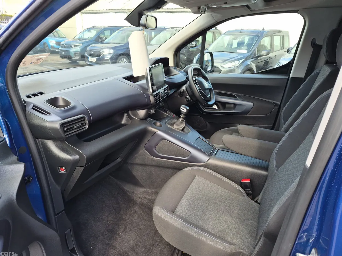 Peugeot Rifter MPV, Diesel, 2022, Blue