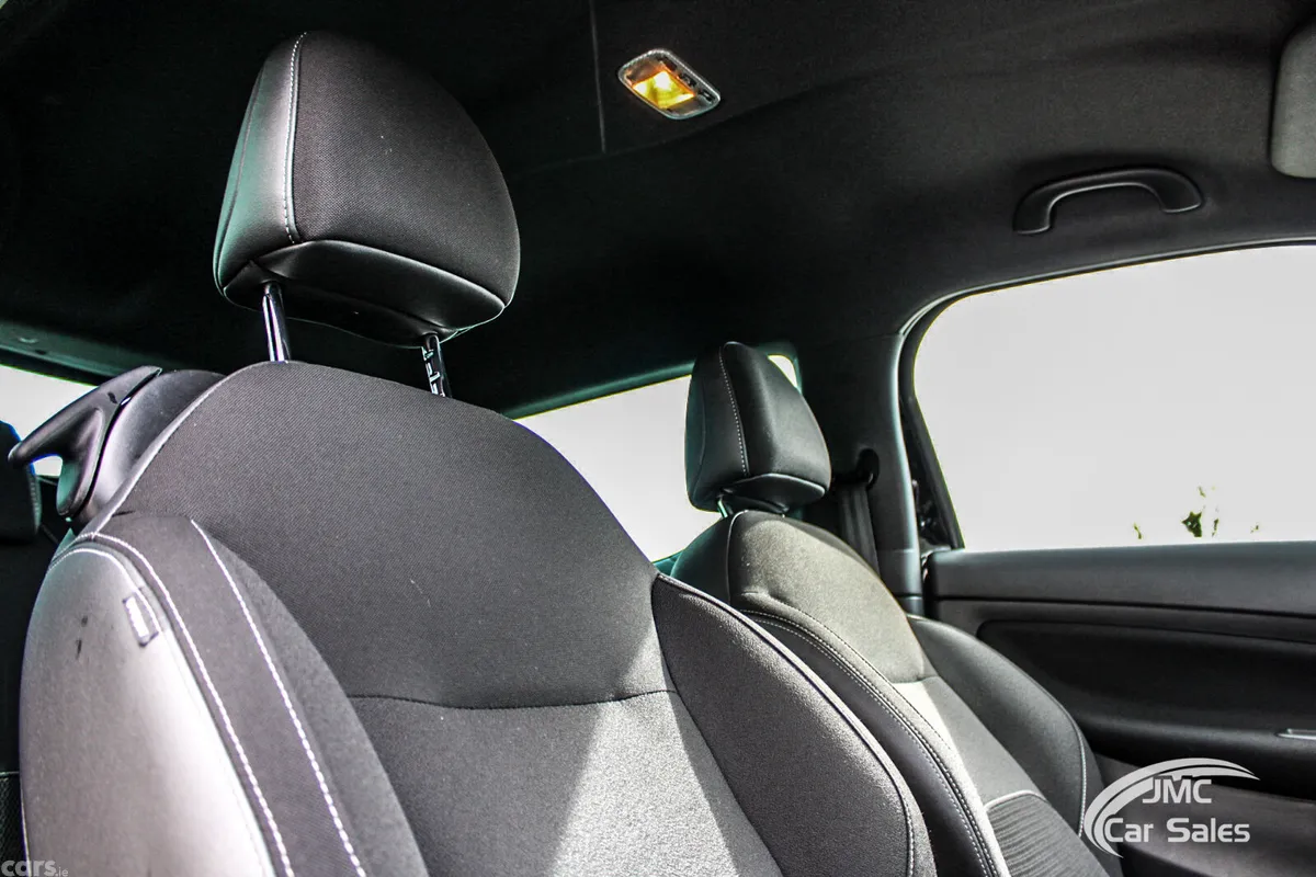 Citroen DS 3 Hatchback, Diesel, 2016, Black