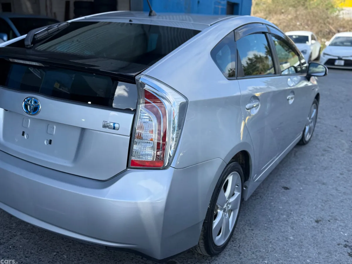 Toyota Prius Hatchback, Petrol Hybrid, 2014, Silver