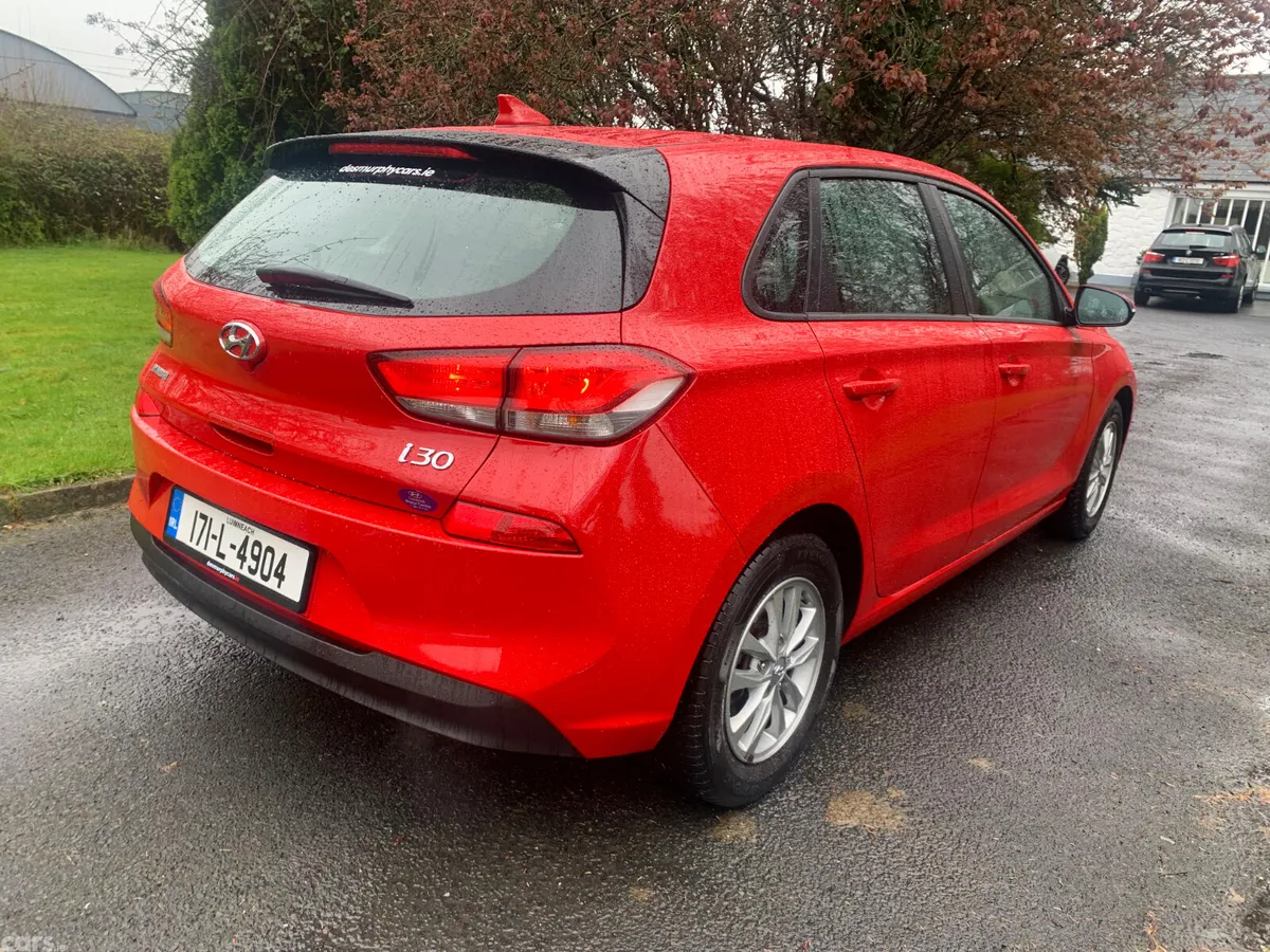 Hyundai i30 Hatchback, Petrol, 2017, Red