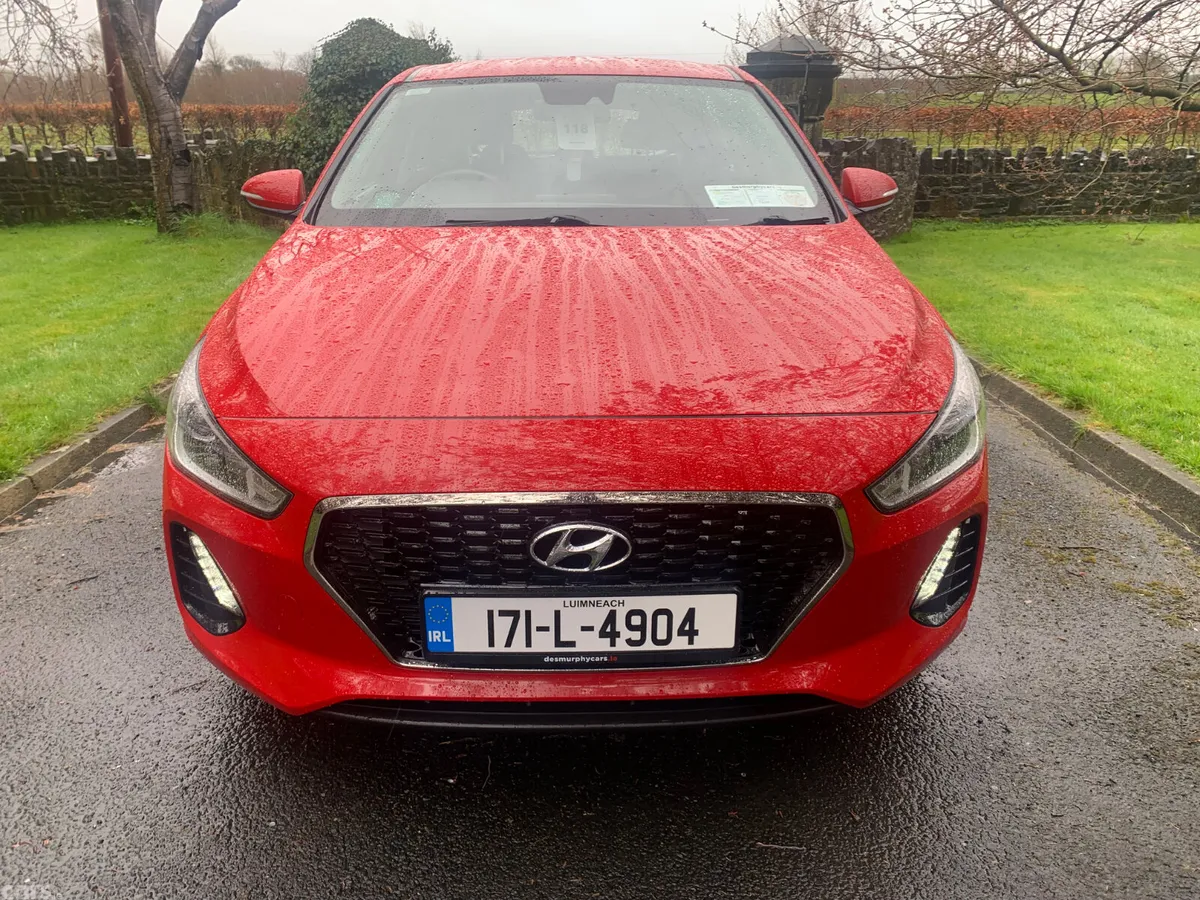 Hyundai i30 Hatchback, Petrol, 2017, Red