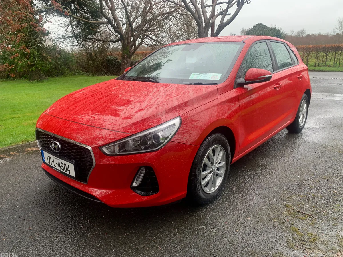 Hyundai i30 Hatchback, Petrol, 2017, Red