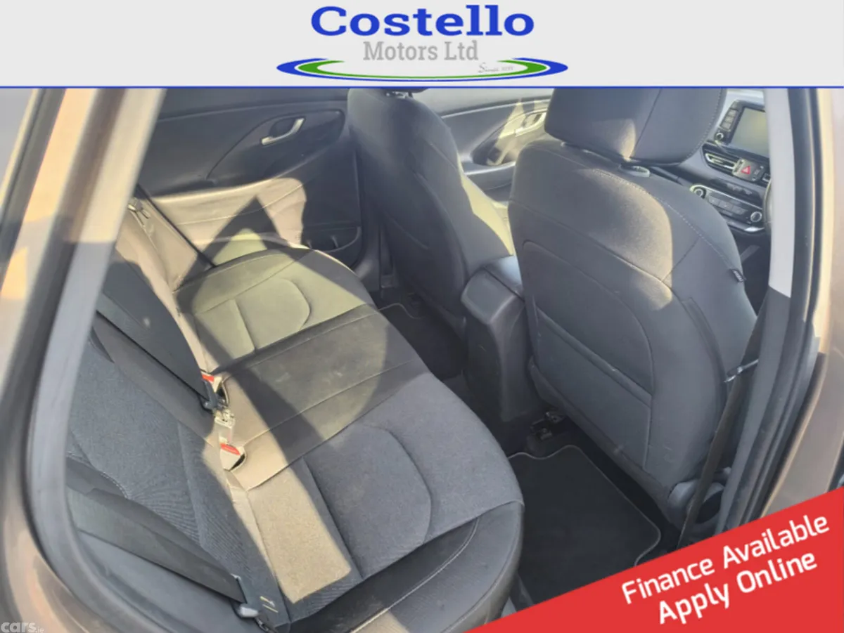 Hyundai i30 Hatchback, Diesel, 2021, Brown