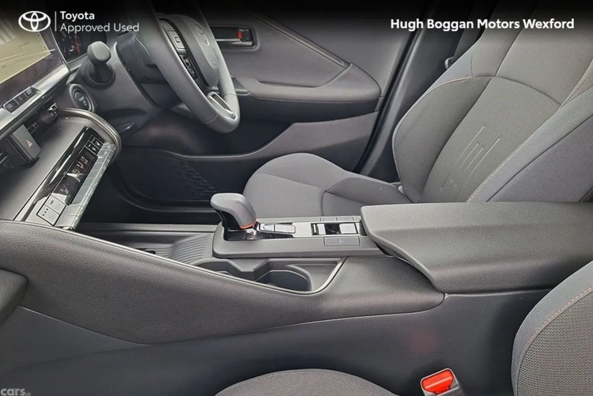Toyota C-HR SUV, Petrol Hybrid, 2025, Brown