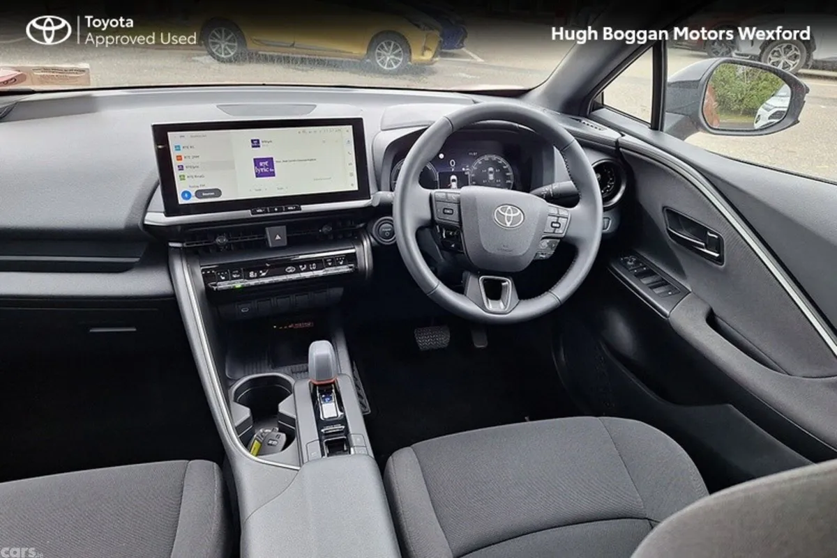 Toyota C-HR SUV, Petrol Hybrid, 2025, Brown