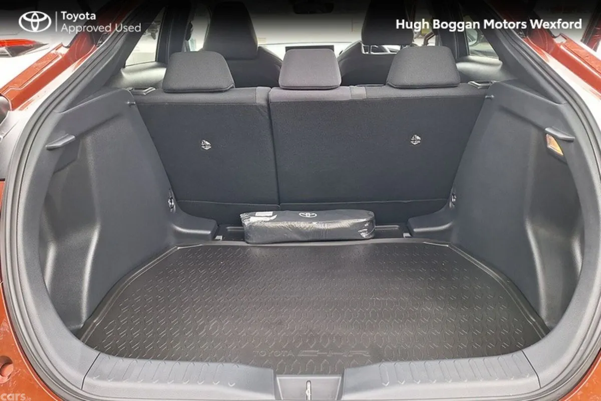 Toyota C-HR SUV, Petrol Hybrid, 2025, Brown
