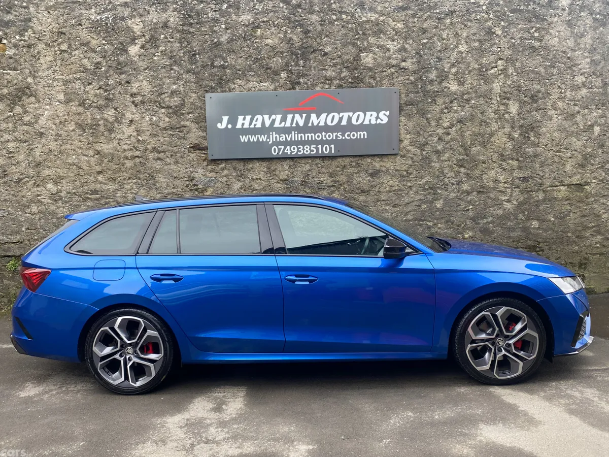 Skoda Octavia Estate, Diesel, 2022, Blue