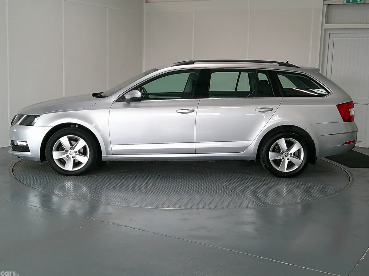 Skoda Octavia Unknown, Unknown, 2020, Grey
