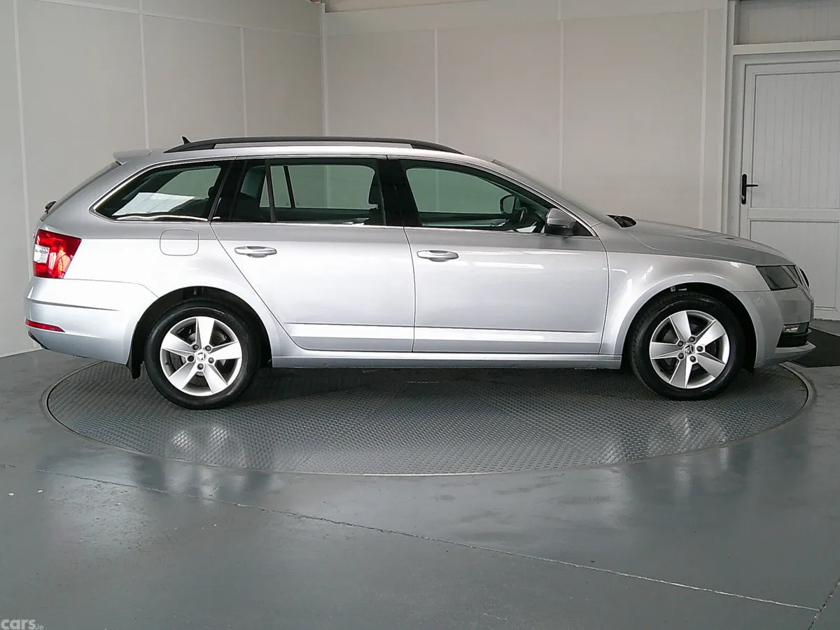 Skoda Octavia Unknown, Unknown, 2020, Grey