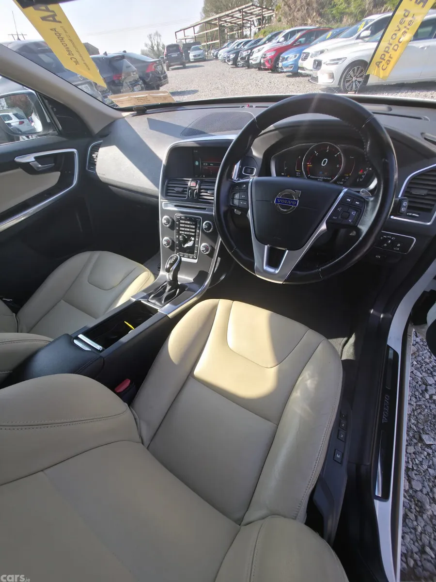 Volvo XC60 SUV, Diesel, 2016, White