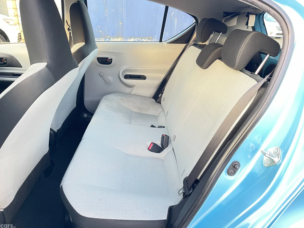 Toyota Aqua Hatchback, Petrol Hybrid, 2014, Blue