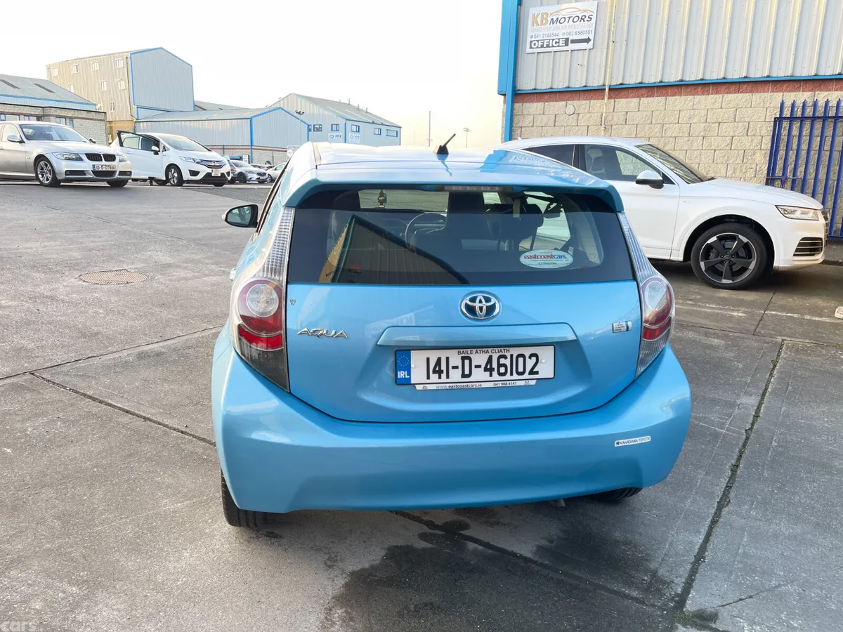 Toyota Aqua Hatchback, Petrol Hybrid, 2014, Blue