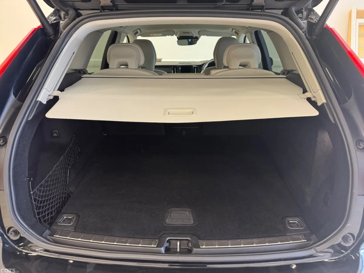 Volvo XC60 SUV, Diesel, 2021, Black