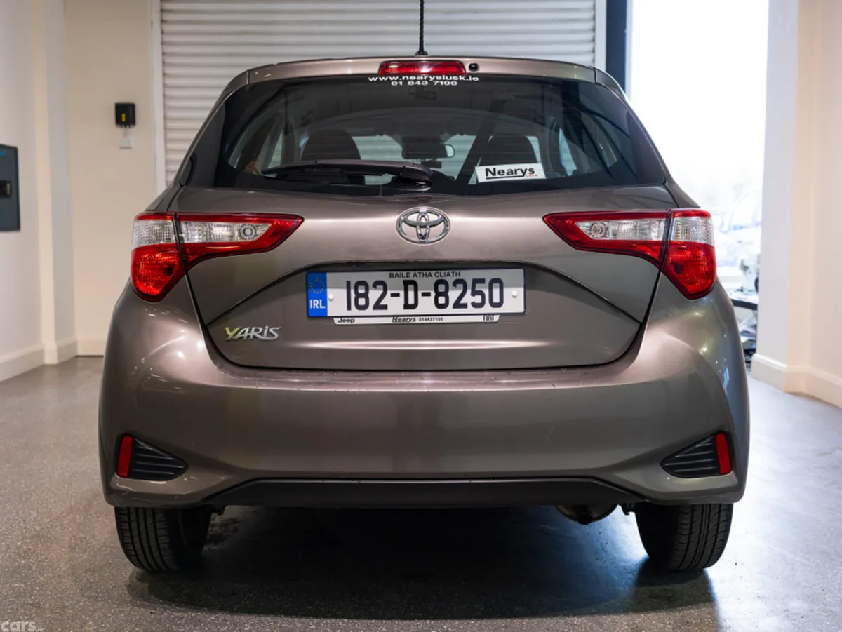 Toyota Yaris Hatchback, Petrol, 2018, Grey