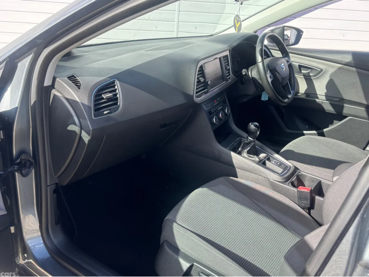 SEAT Leon Hatchback, Diesel, 2018, Grey