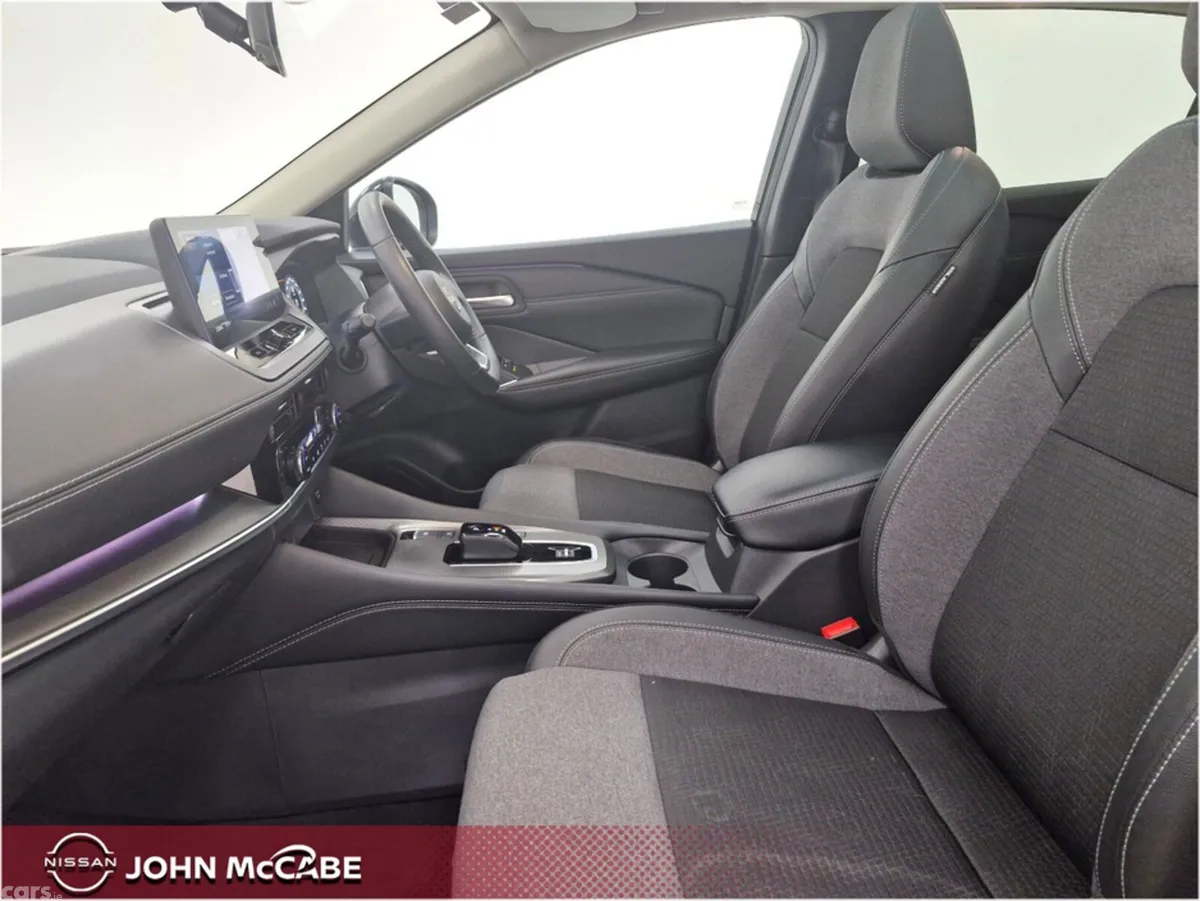 Nissan Qashqai MPV, Petrol Hybrid, 2025, Black