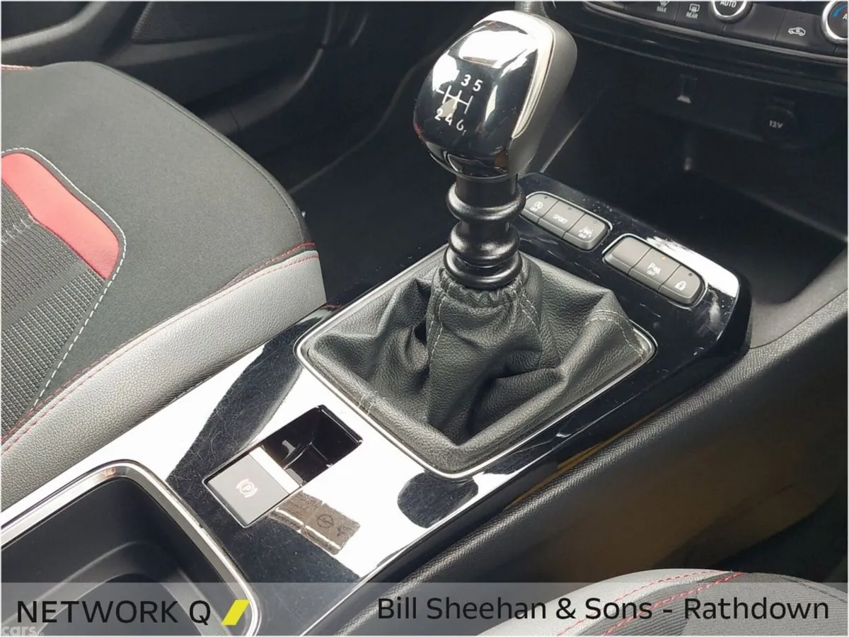Opel Mokka SUV, Petrol, 2022, Grey