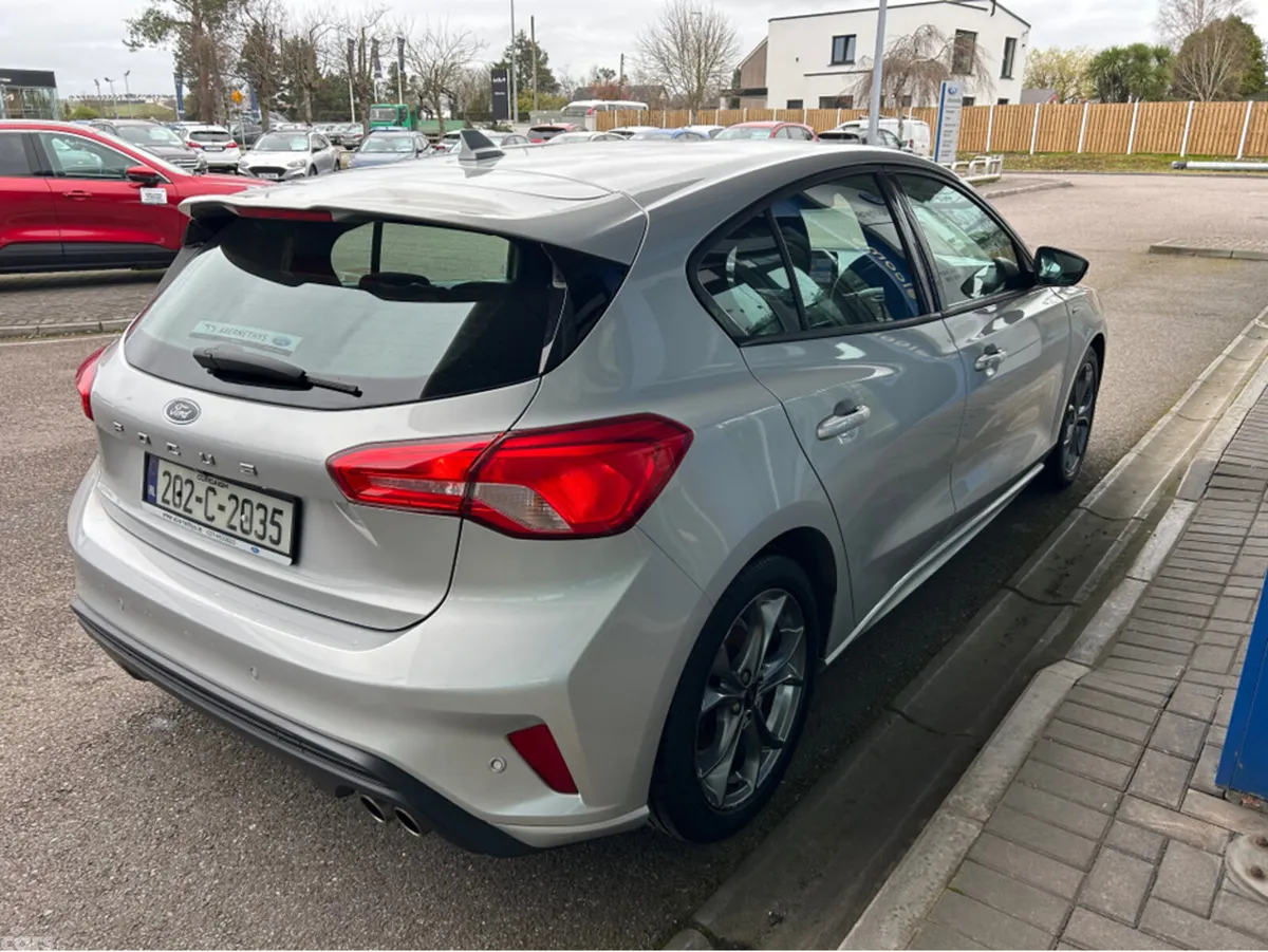 Ford Focus Hatchback, Petrol, 2020, Grey